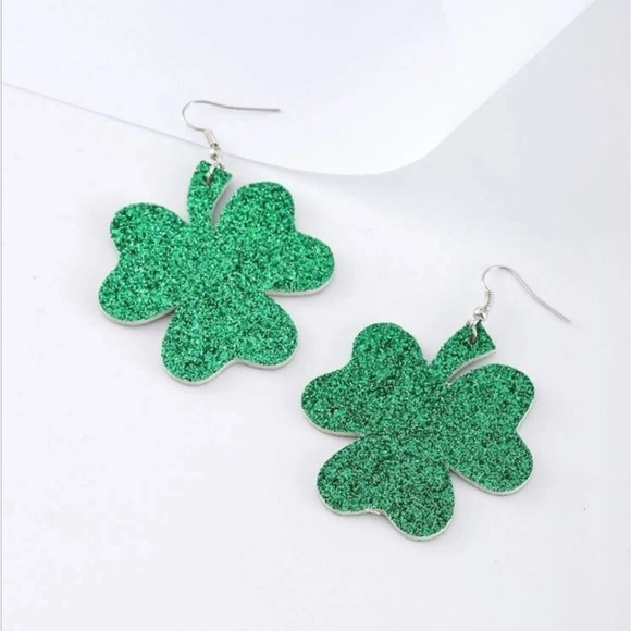 SHAMROCK GREEN 4 CLOVER DANGLE Earrings ST PATRICKS DAY Earrings Lucky - Picture 4 of 4
